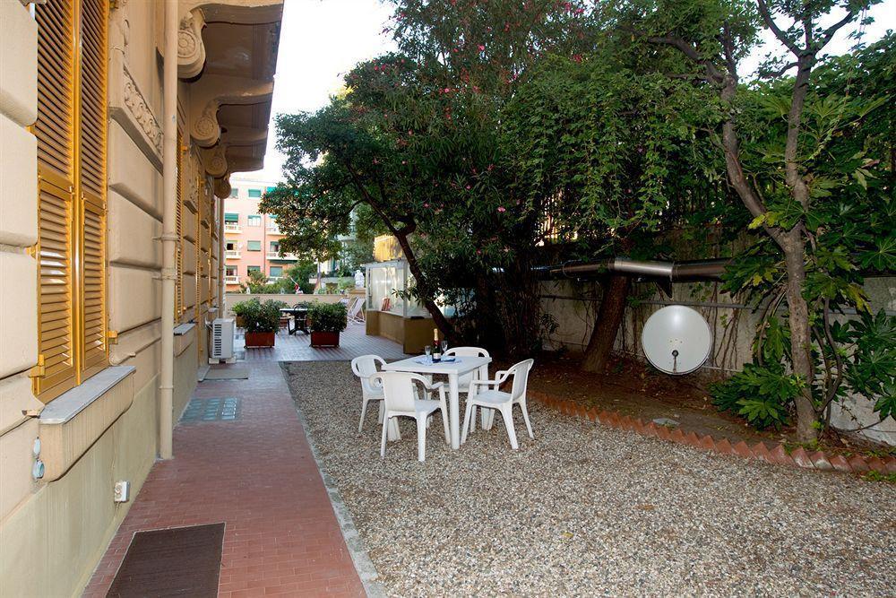 Hotel Laurens Gênes Extérieur photo