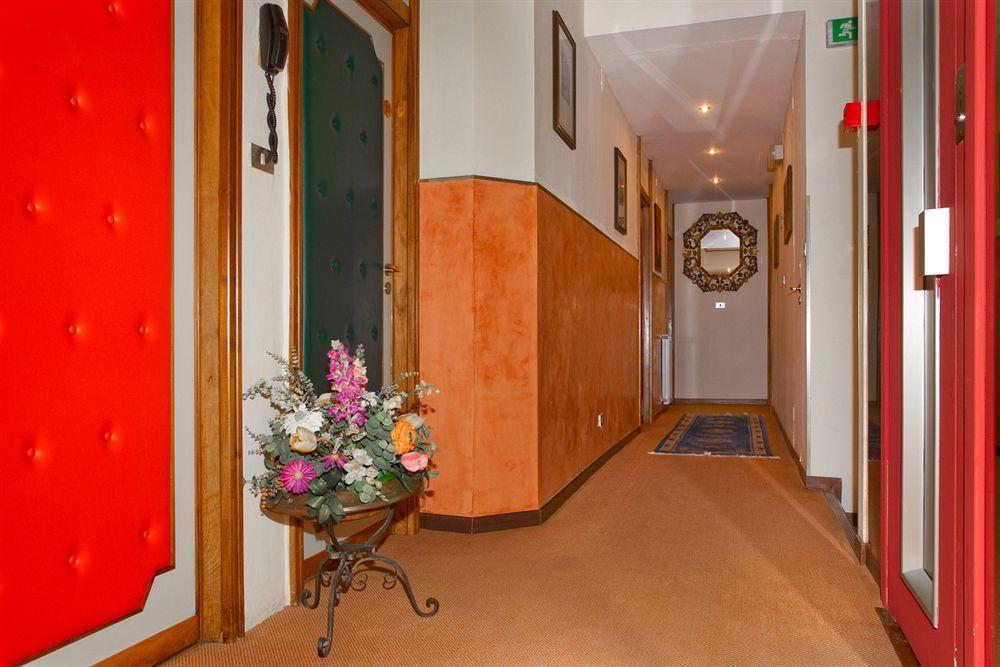 Hotel Laurens Gênes Extérieur photo
