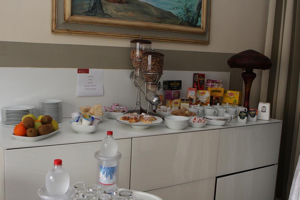 Hotel Laurens Gênes Extérieur photo