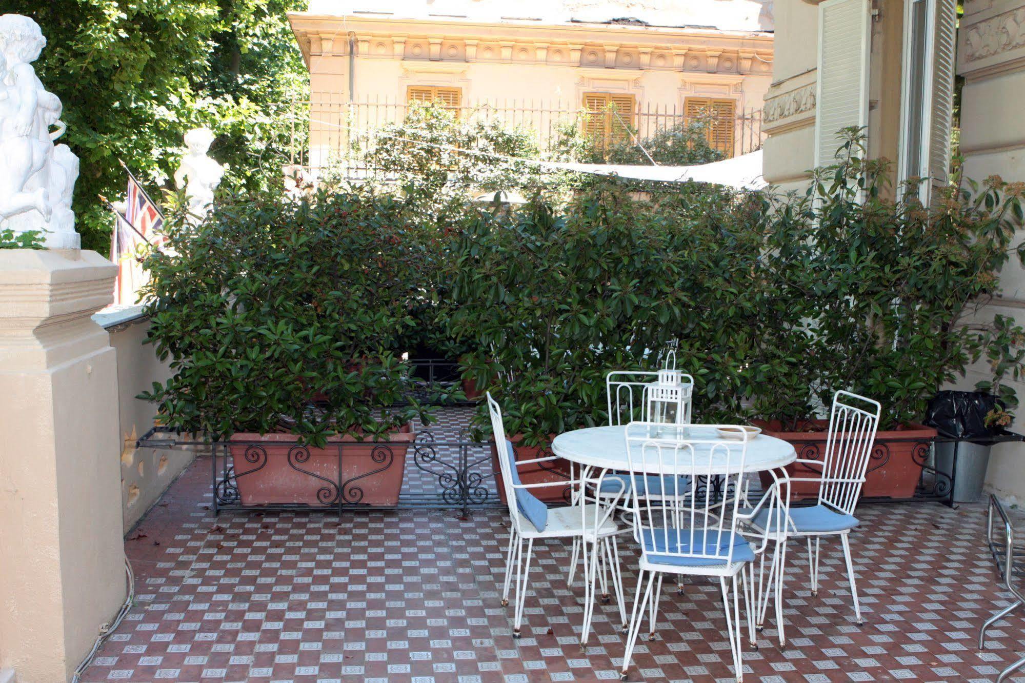 Hotel Laurens Gênes Extérieur photo